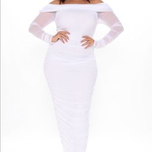 NWT Top Trend Ruched Maxi Dress